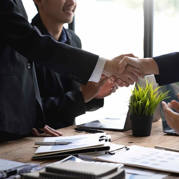 تهاتر یا فروش سنتی؟ مقایسه بازدهی
