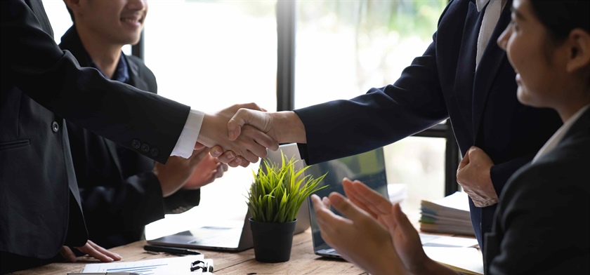 تهاتر یا فروش سنتی؟ مقایسه بازدهی
